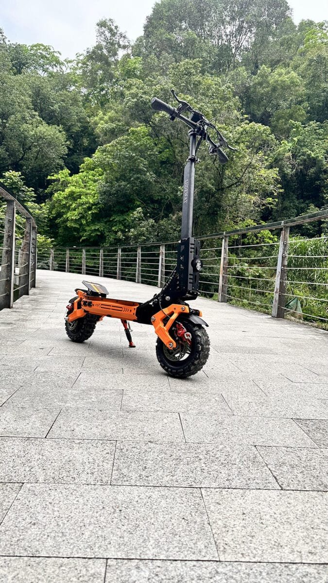 Scooter électrique à 2 roues