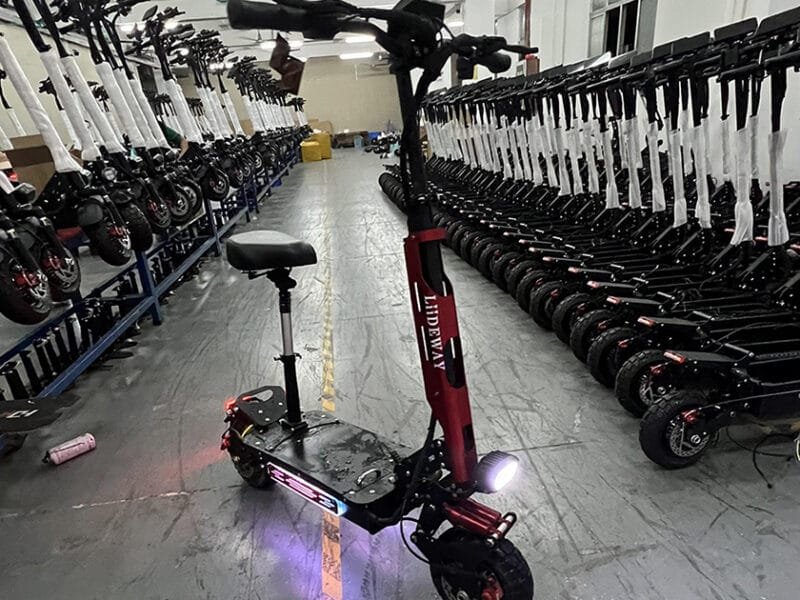 Trottinette électrique avec selle homologuée