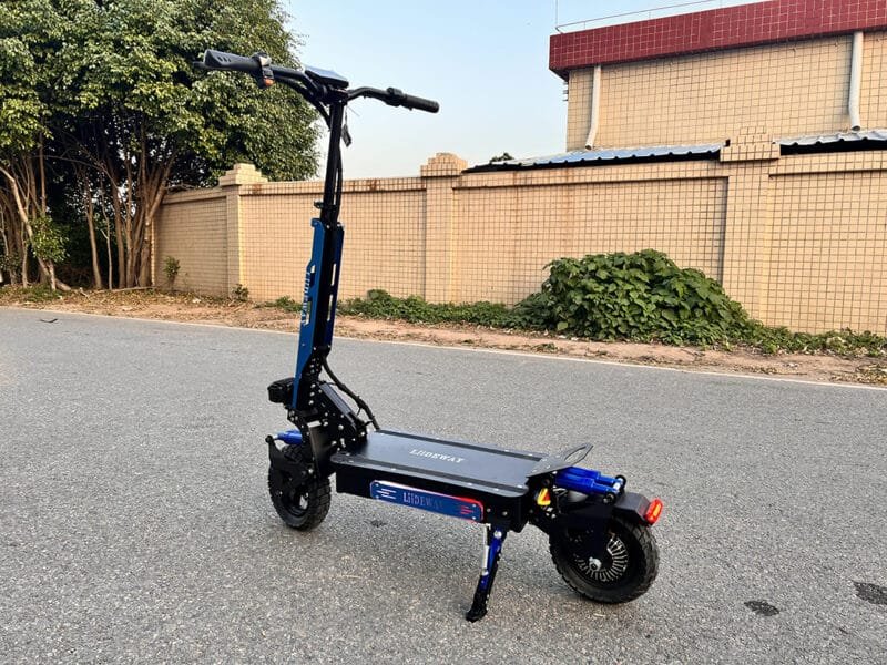 trottinette avec amortisseur