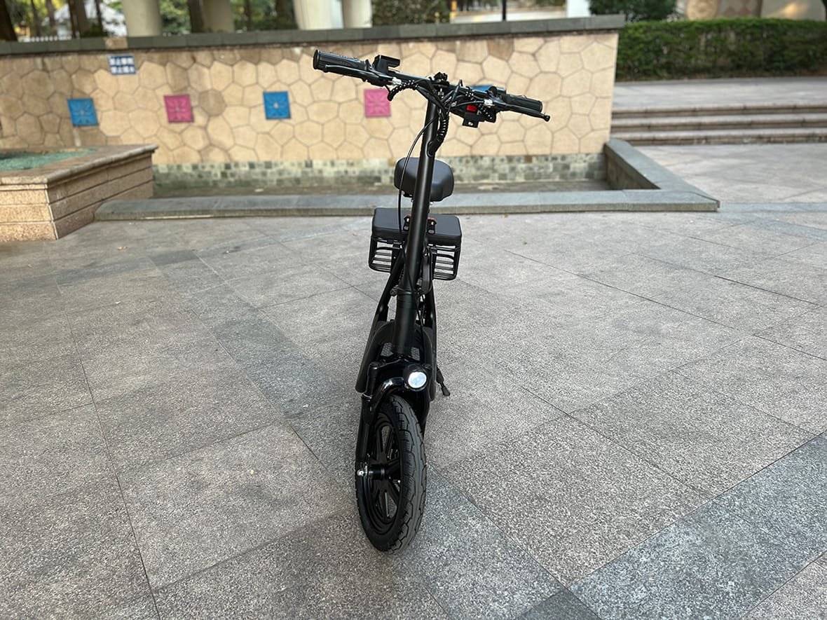 La loi de la rue vélo électrique La loi de la rue vélo électrique