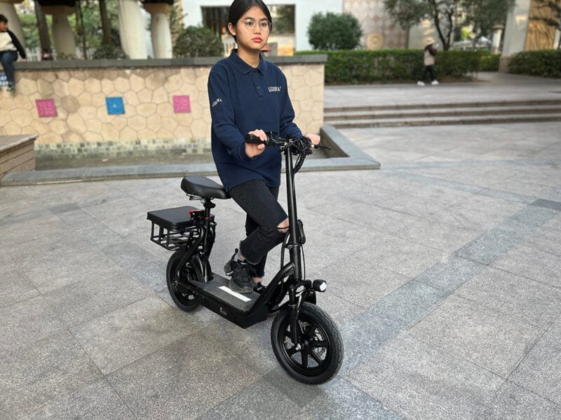 Poids léger vélo électrique