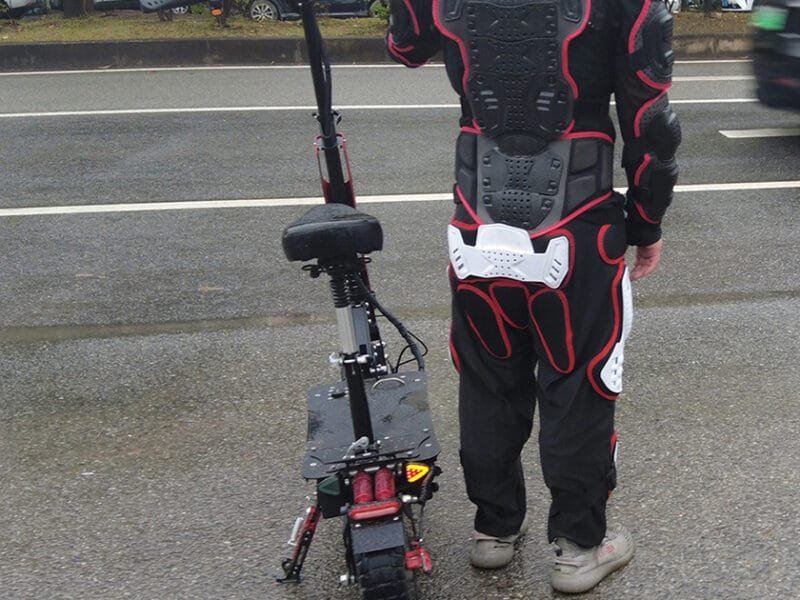 trottinette électrique adulte avec selle