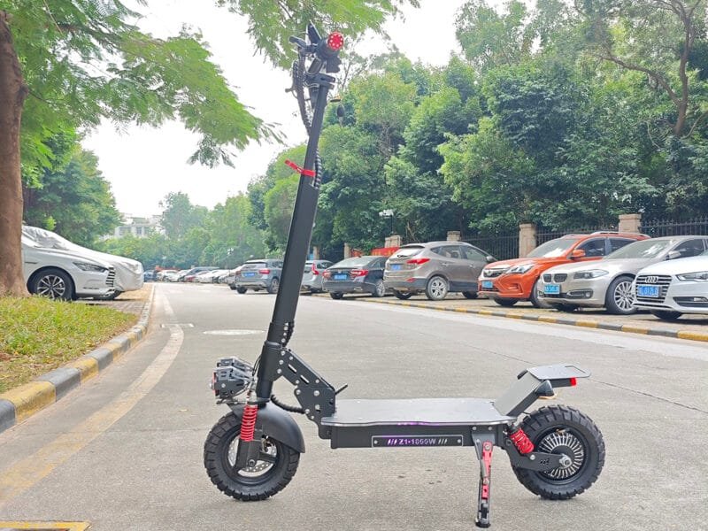 Quel âge pour conduire une trottinette électrique en France ?