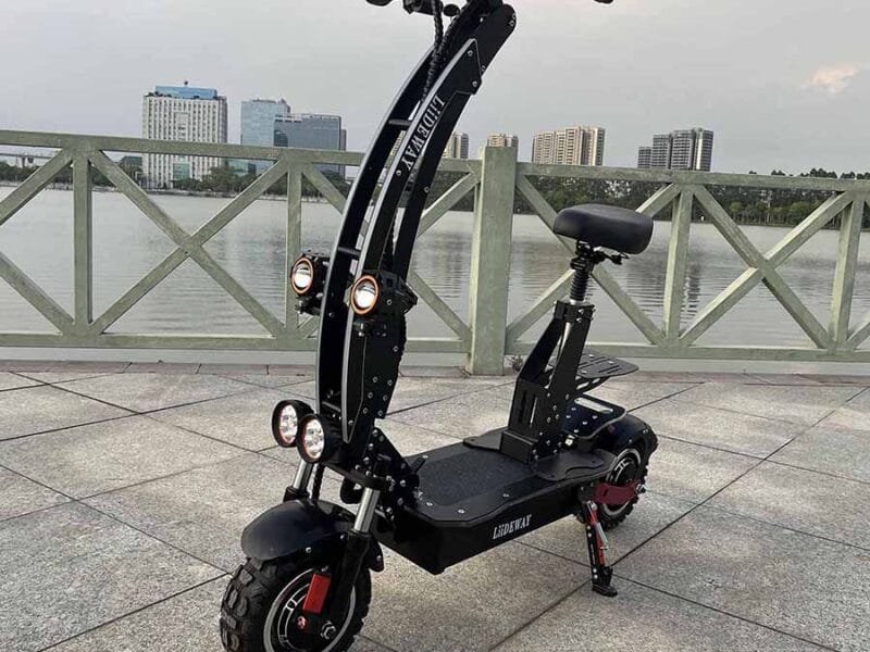 Peut-on utiliser une trottinette électrique sur les trottoirs ?