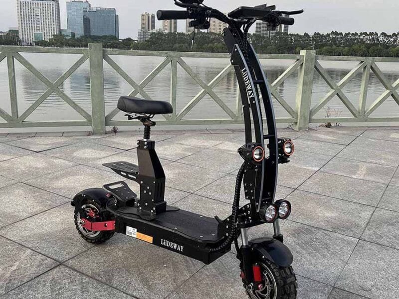 Y a-t-il des restrictions d'âge pour l'utilisation des trottinettes électriques ?