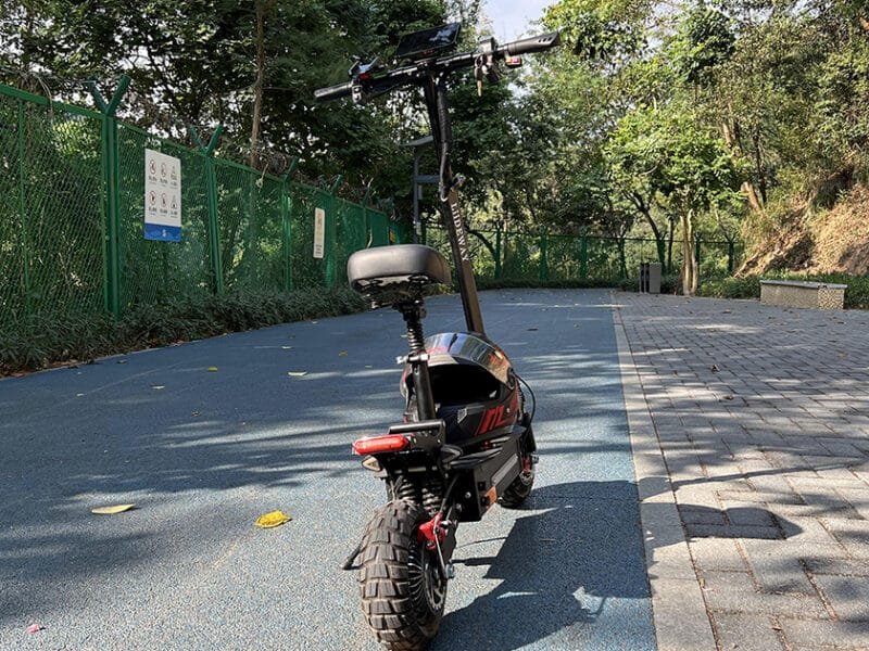 Comment transporter des courses avec une trottinette électrique ?