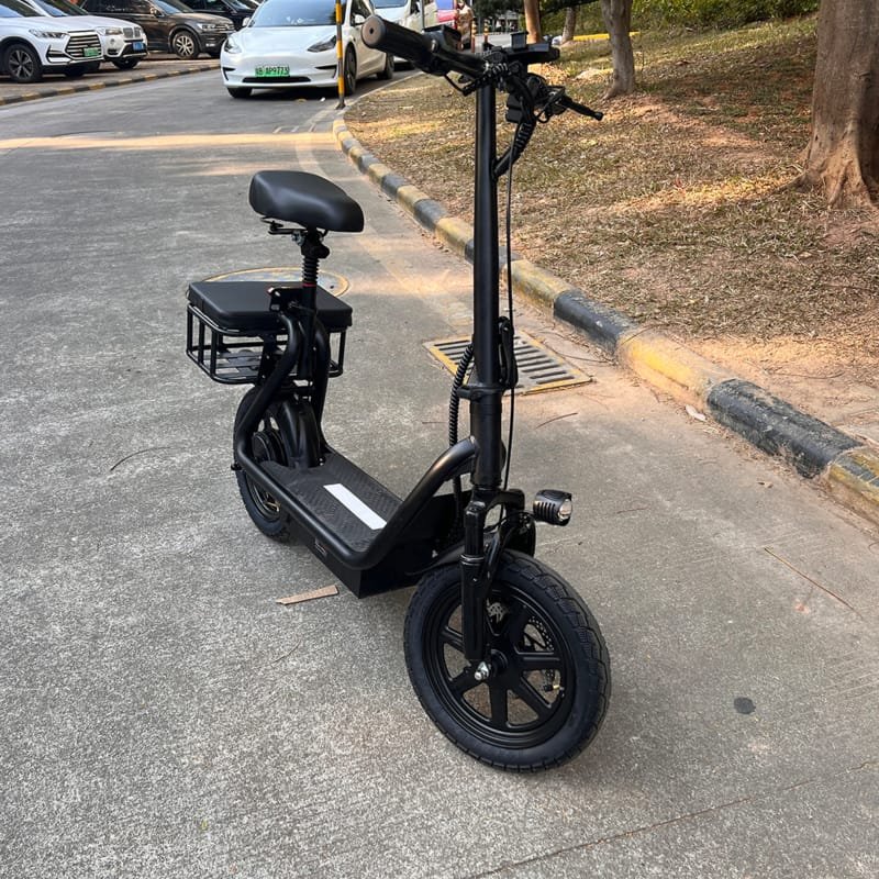 trottinette électrique avec amortisseur