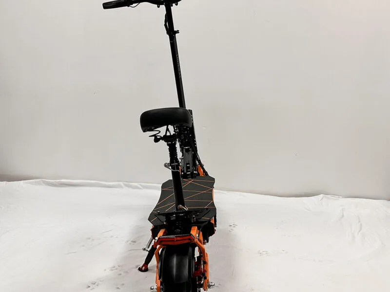 trottinette électrique avec un siège