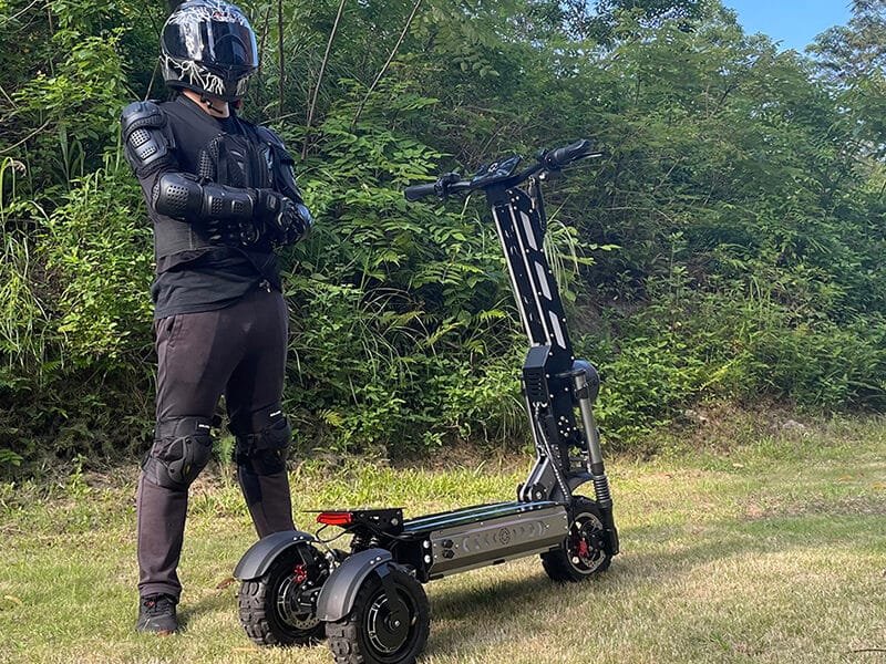 Quels sont les accessoires de sécurité disponibles pour les trottinettes électriques ?