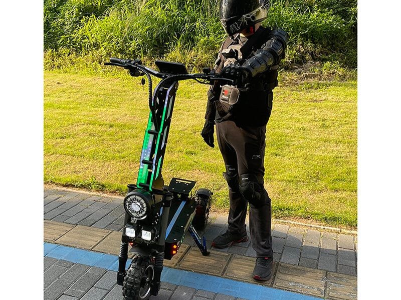 trottinette électrique trois roues