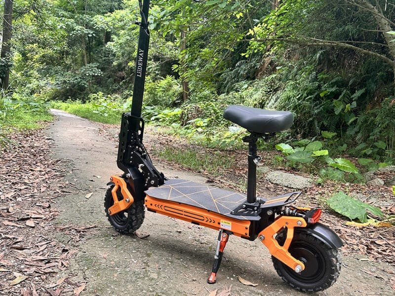 Scooter électrique chaud