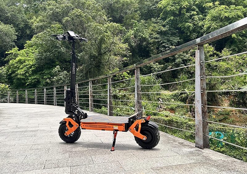 Scooter électrique à deux roues