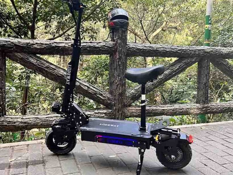 Quelle est la différence entre une trottinette électrique et un vélo électrique ?